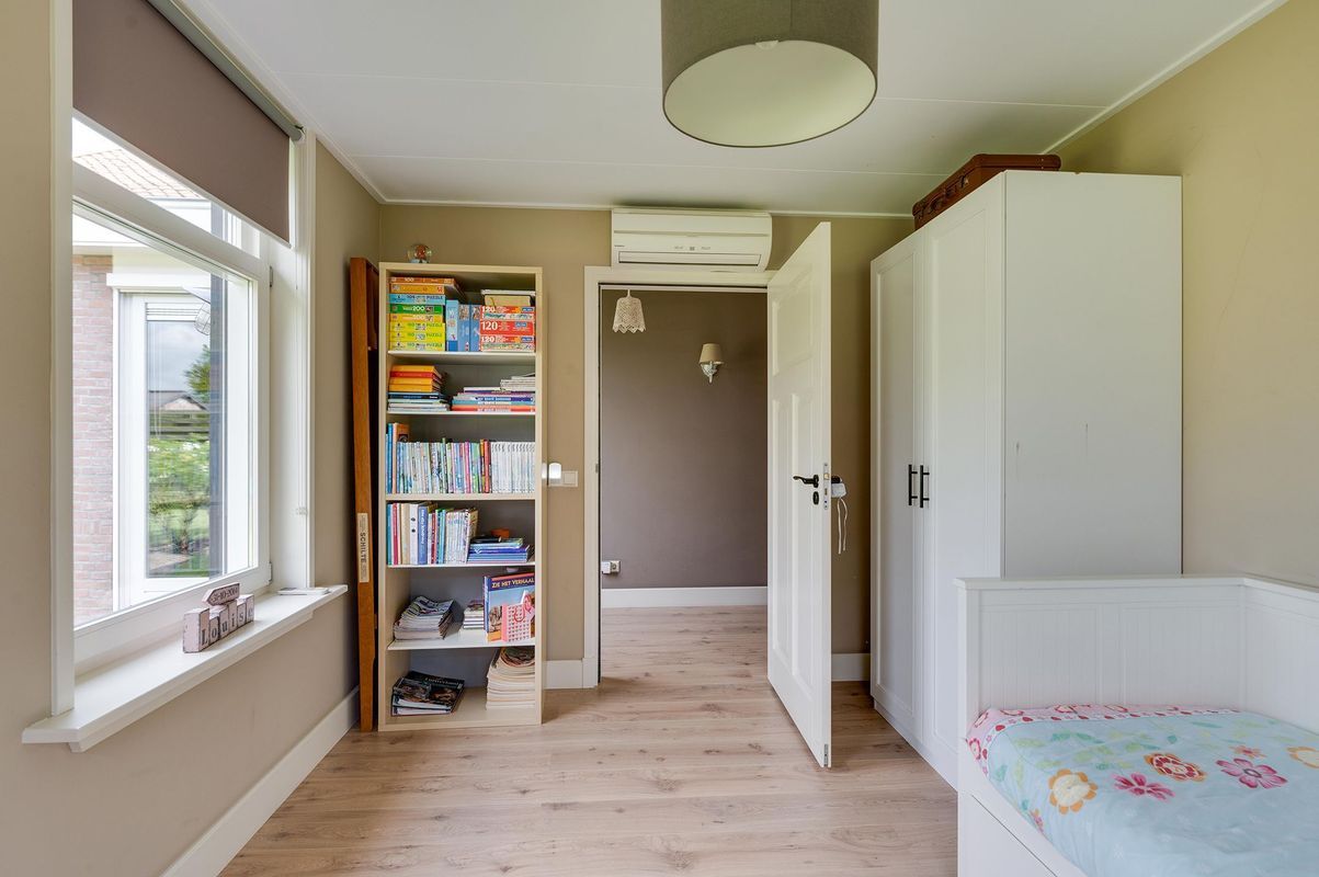 Arent van Lierstraat 27 - A Photo 33