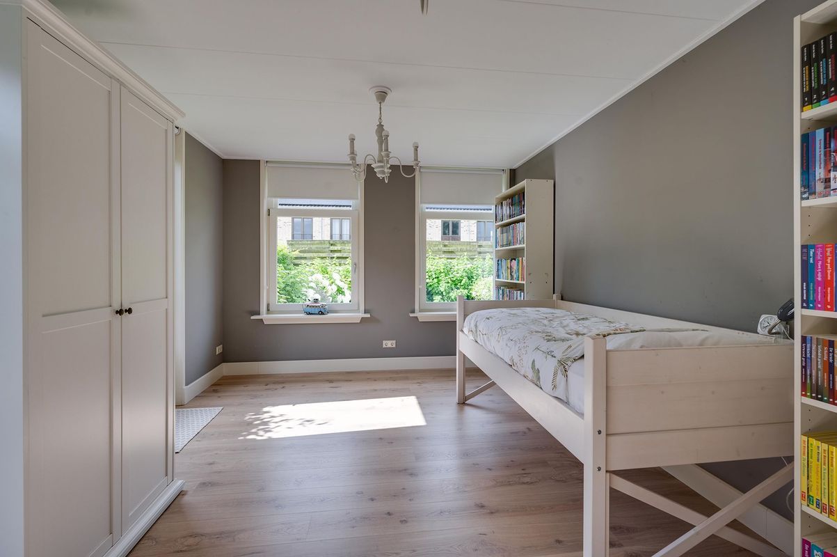 Arent van Lierstraat 27 - A Photo 37