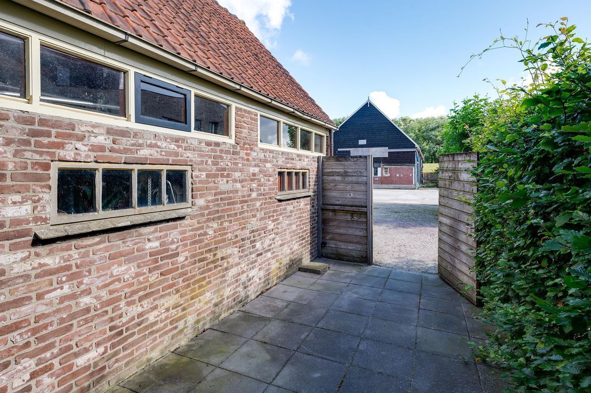 Arent van Lierstraat 27 - A Photo 48