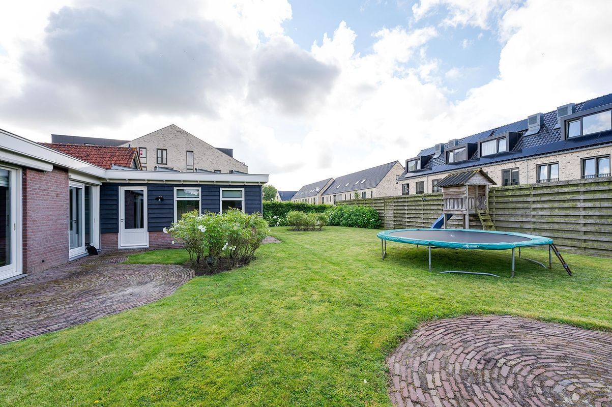 Arent van Lierstraat 27 - A Photo 53