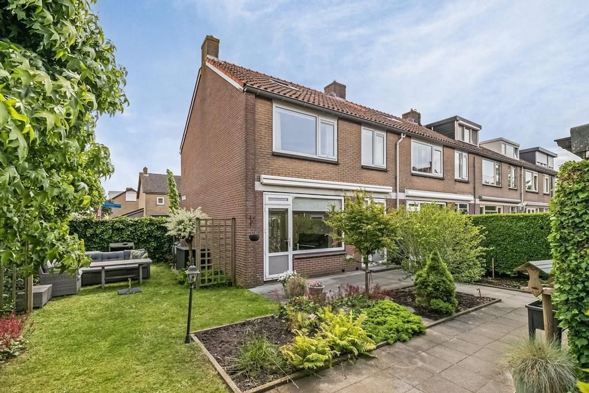 van Oldenbarneveltstraat 69 Photo 25