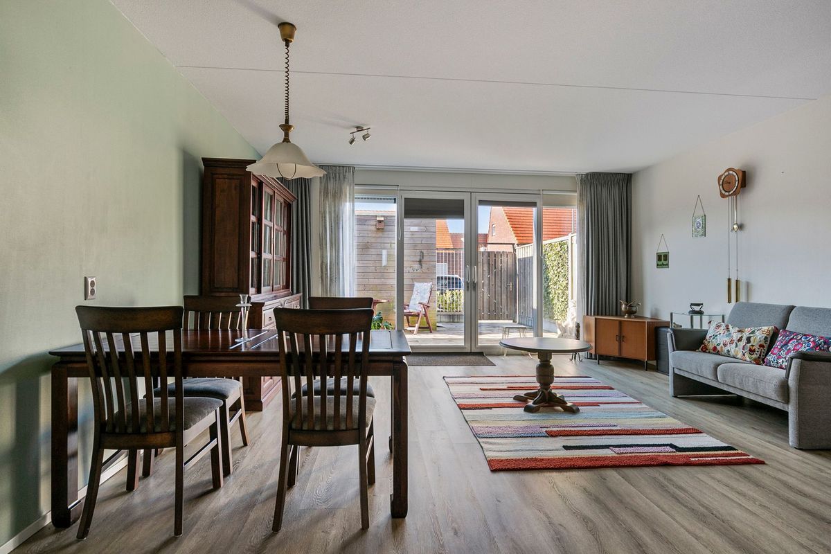 Ons Genoegen 27 Photo 6