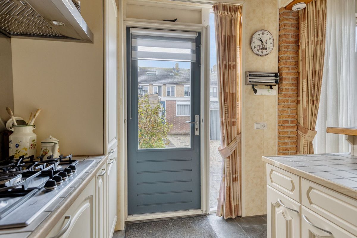 Nicolaas van Puttenstraat 6 Photo 16