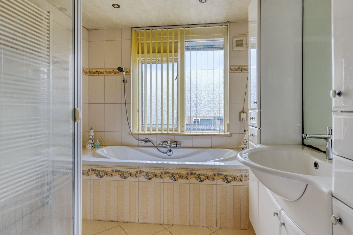 Nicolaas van Puttenstraat 6 Photo 20