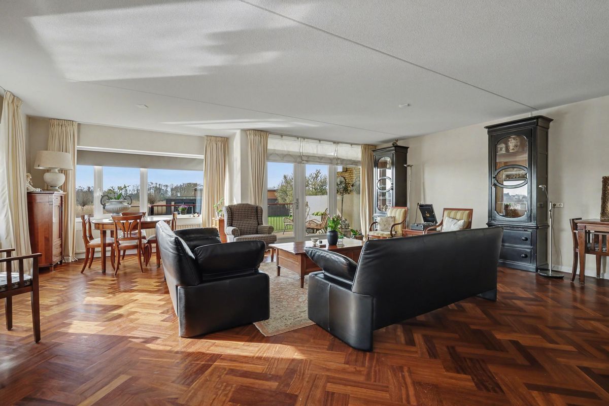 Dokter Kroesenring 50 Photo 3