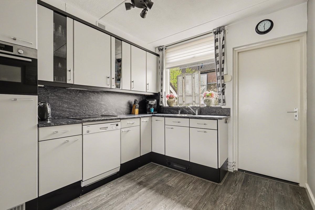 Burgemeester Vrieslaan 11 Photo 14