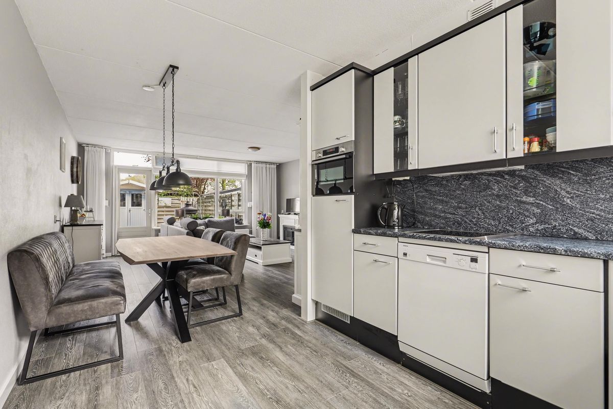 Burgemeester Vrieslaan 11 Photo 13