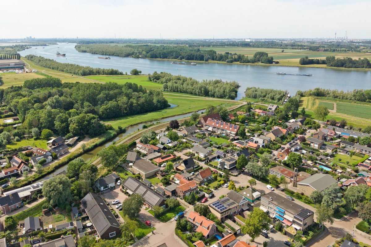 Wilhelminastraat 1 - A Photo 2