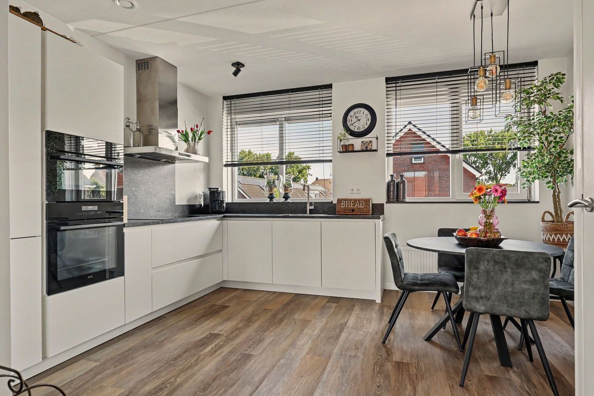 Ons Genoegen 39 Photo 13