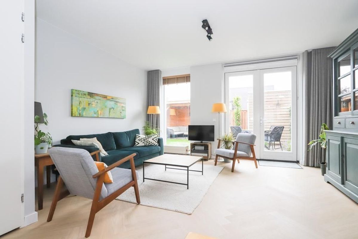 Stationsweg 9 Photo Blur 2