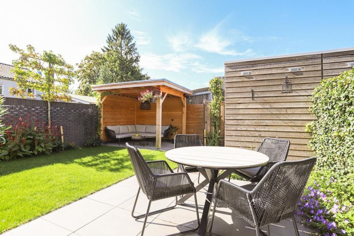 Stationsweg 9 Photo Blur 1