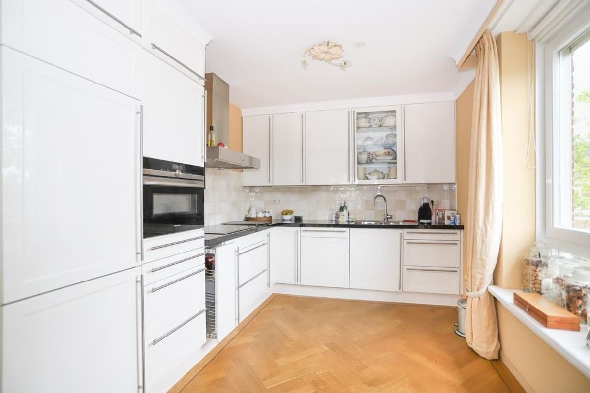 Gerard Doustraat 16 Photo Blur 7