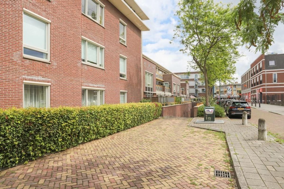 Gerard Doustraat 16 Photo Blur 36