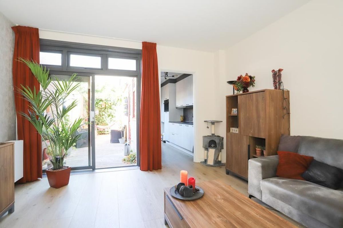 Nicolaas Sopingiusstraat 22 Photo Blur 9