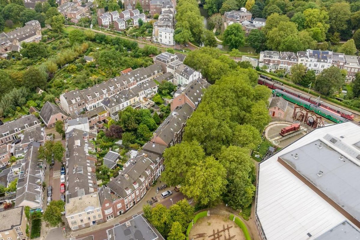 Oosterstraat 17-A Photo Blur 25