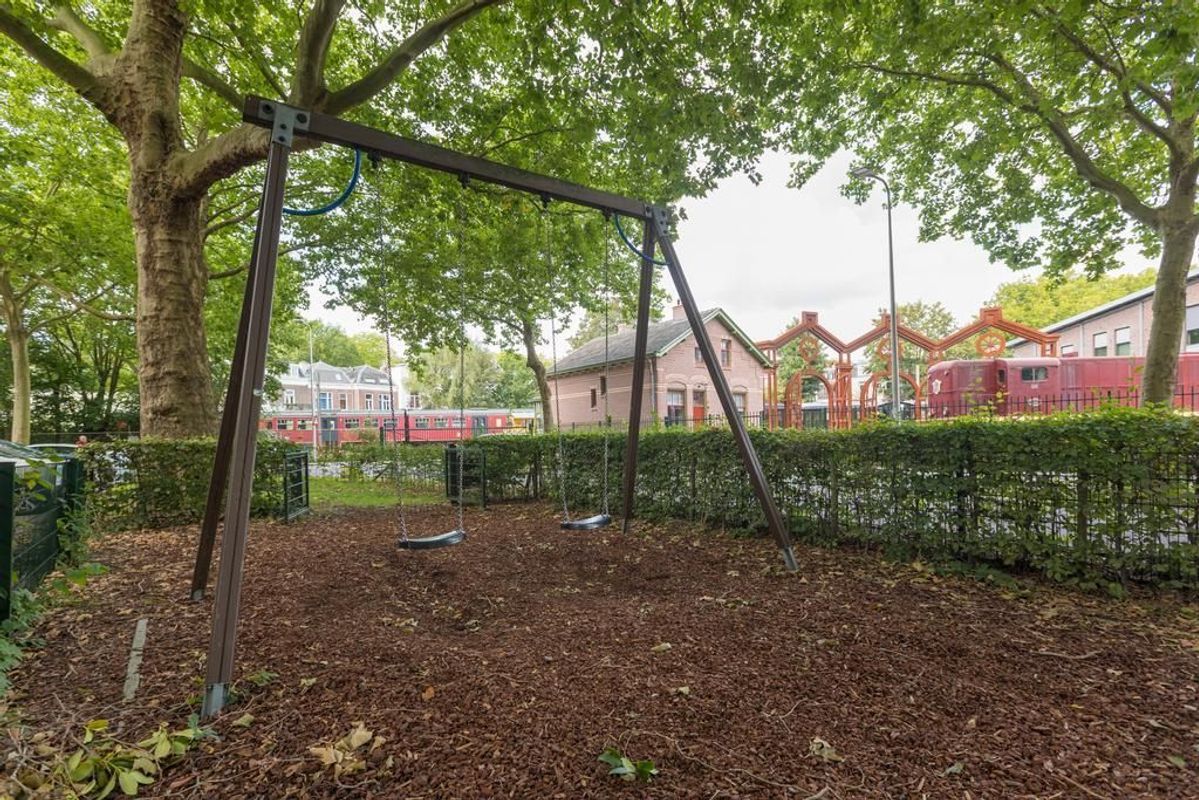 Oosterstraat 17-A Photo Blur 21