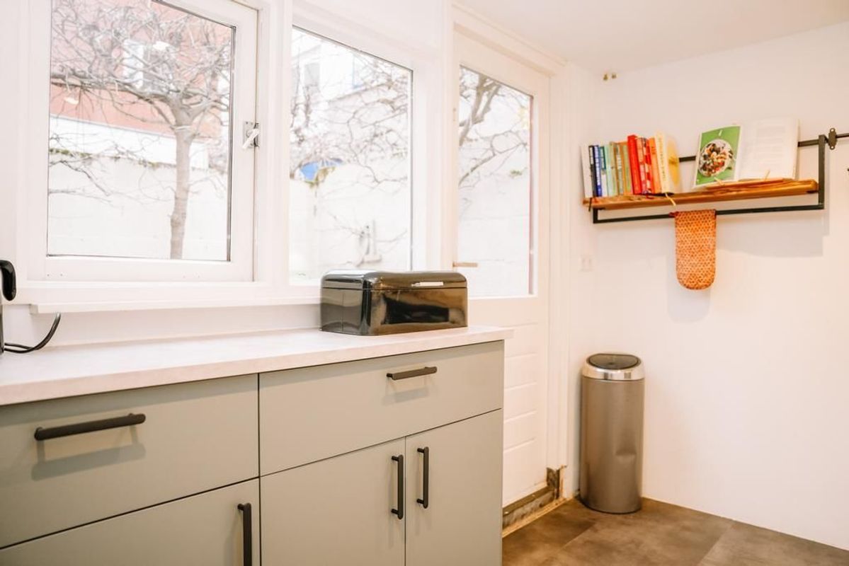 Riouwstraat 91 Photo Blur 11