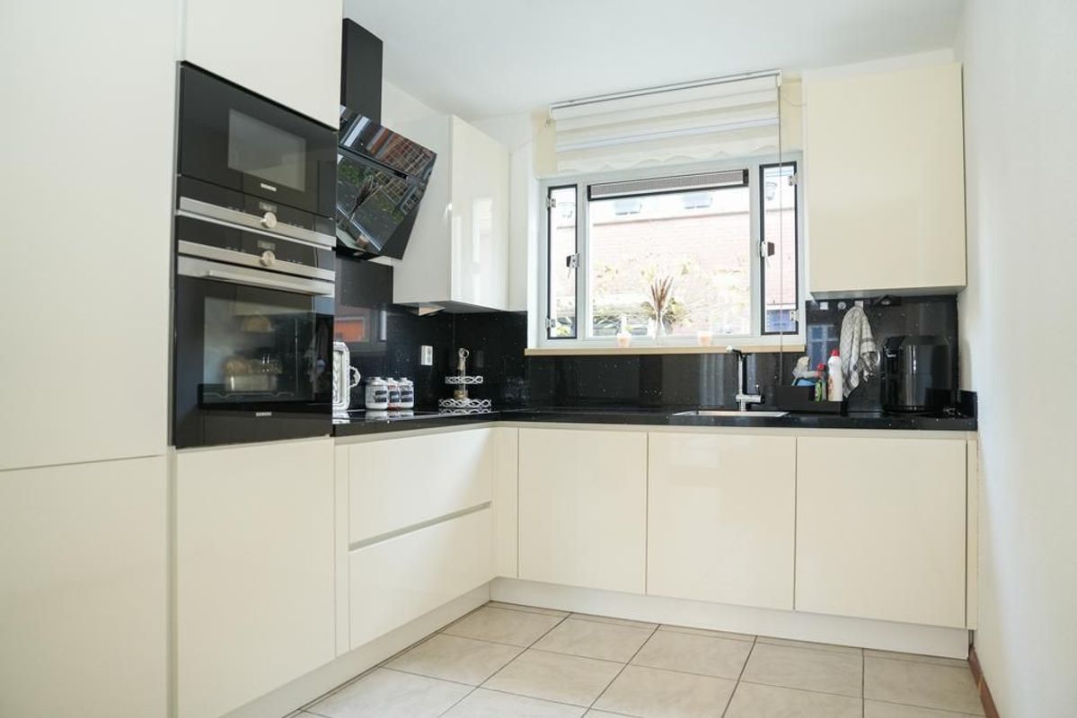 Torreshof 10 Photo Blur 5