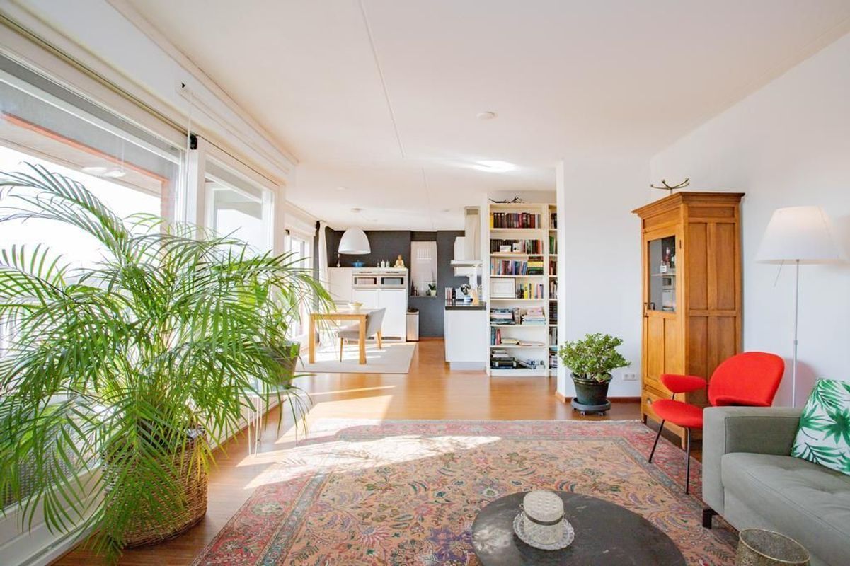 Rolderdiephof 152 Photo Blur 1