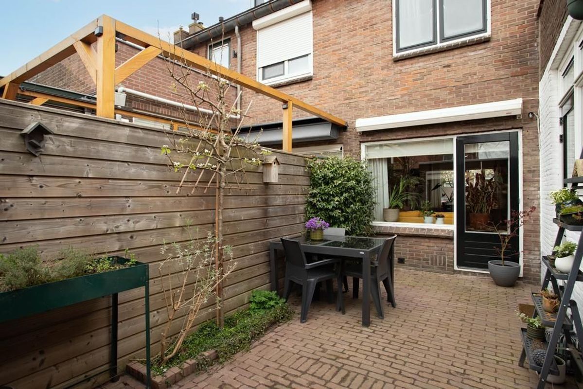 Meloenstraat 44 Photo Blur 23