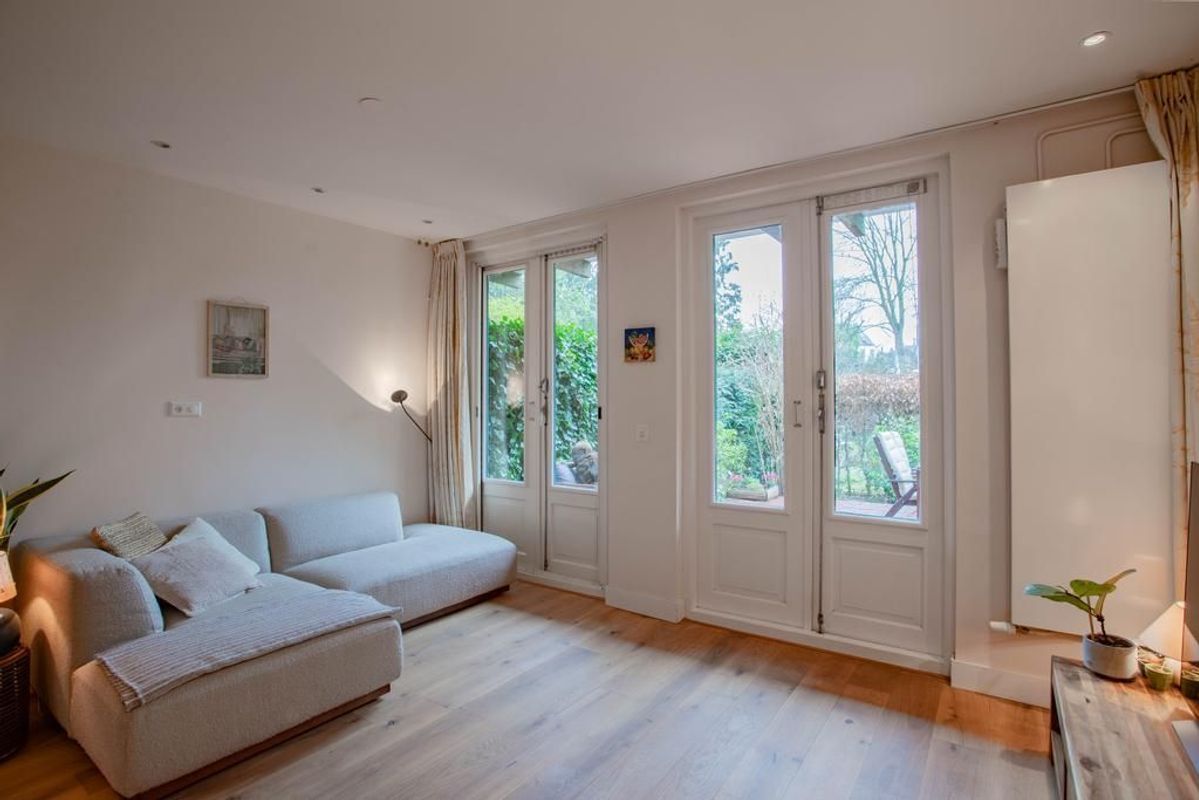 Wittevrouwensingel 26-A Photo Blur 8