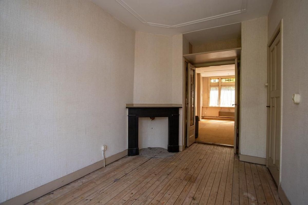 Caan van Necklaan 291 Photo Blur 9