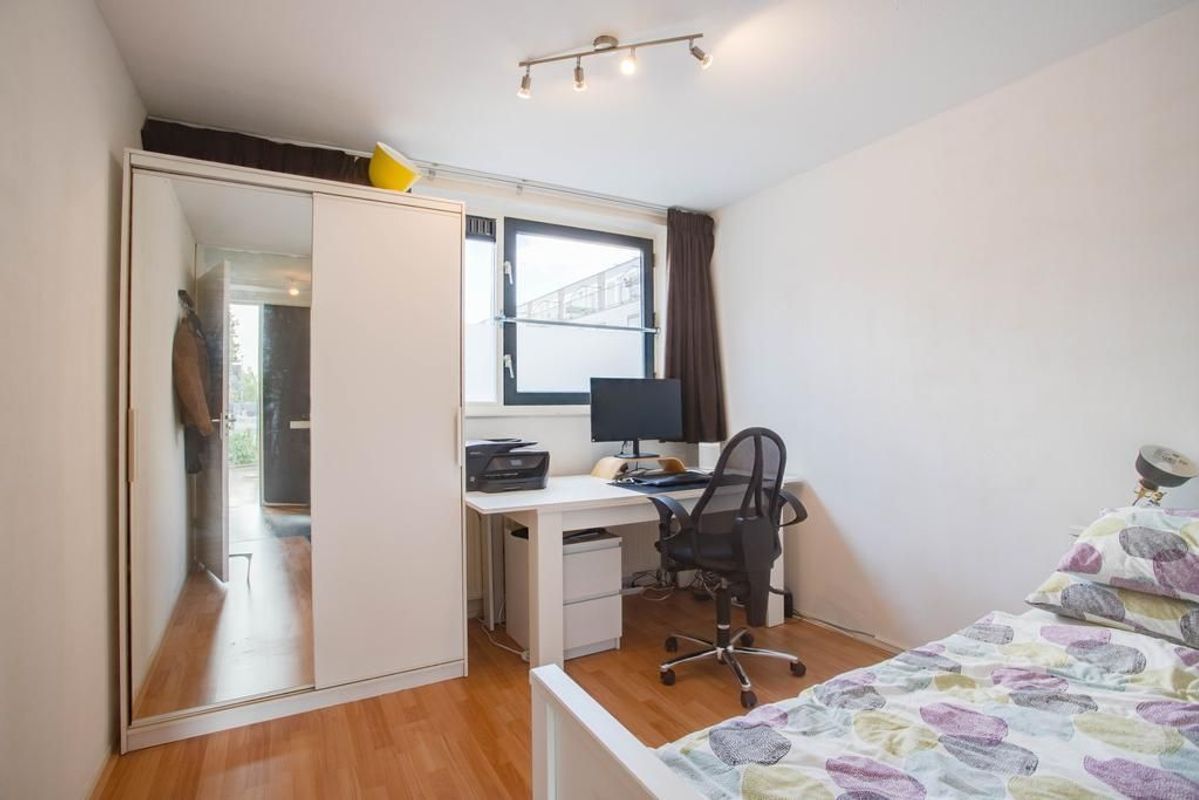 Barnsteenlaan 44 Photo Blur 6