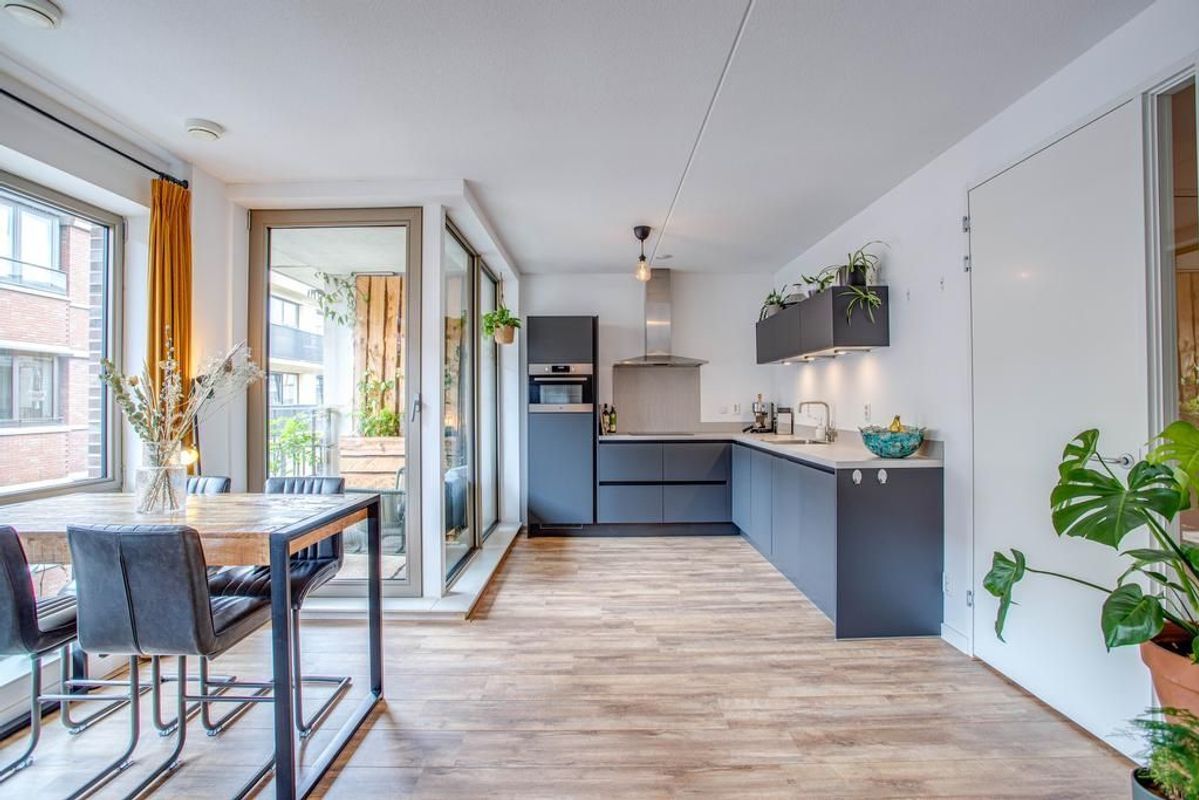 Wenenpromenade 40 Photo Blur 5