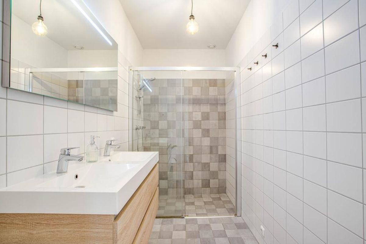 Wenenpromenade 40 Photo Blur 11