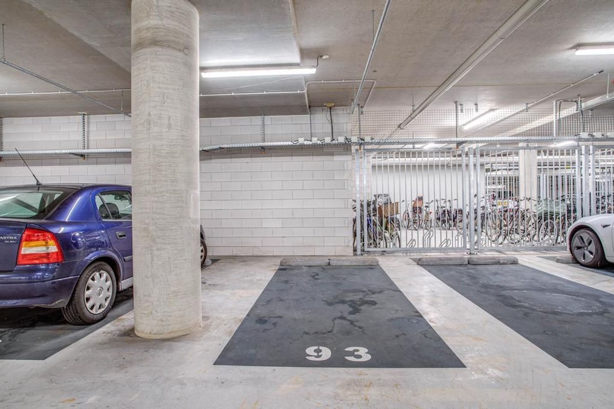 Wenenpromenade 40 Photo Blur 17