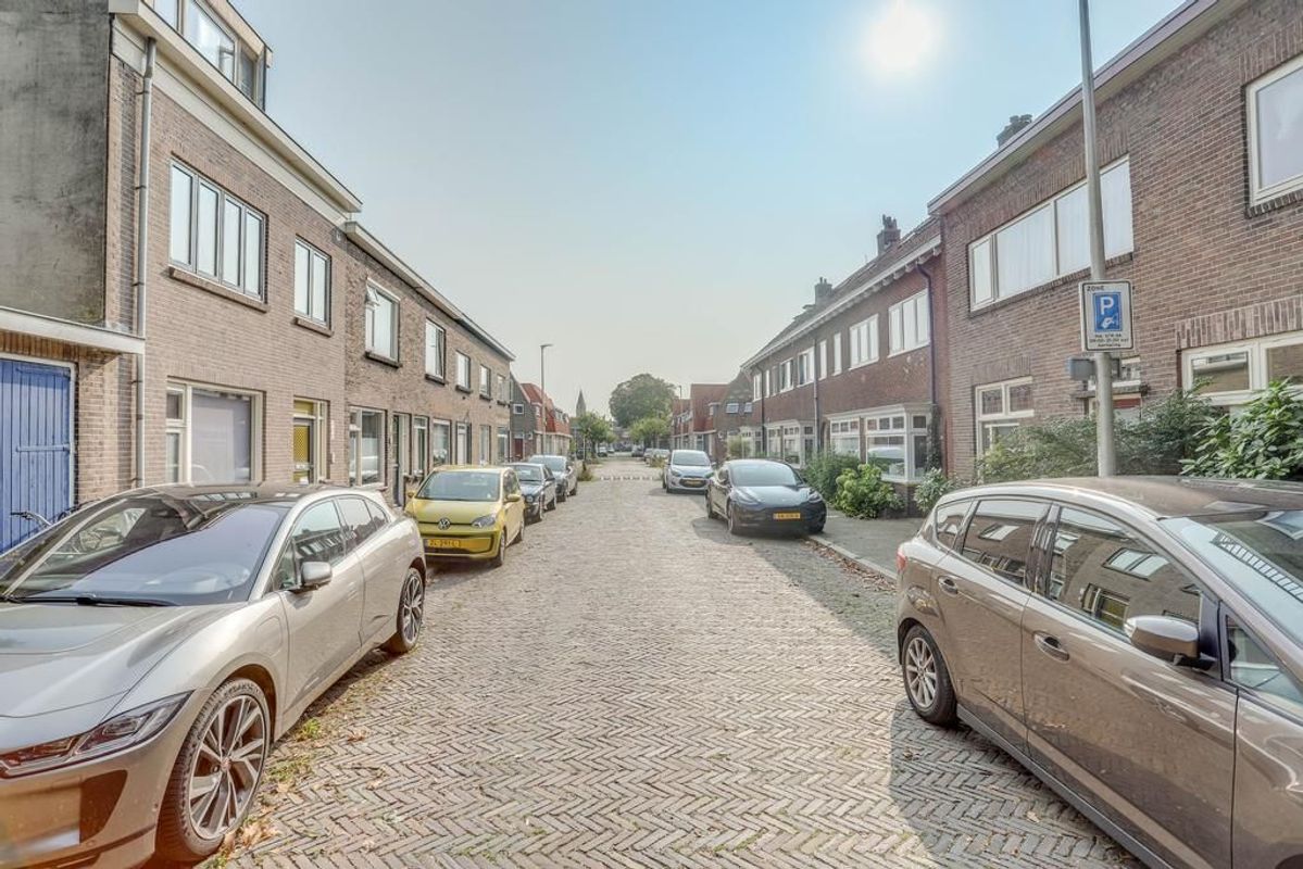 Gouwestraat 33-A Photo Blur 1