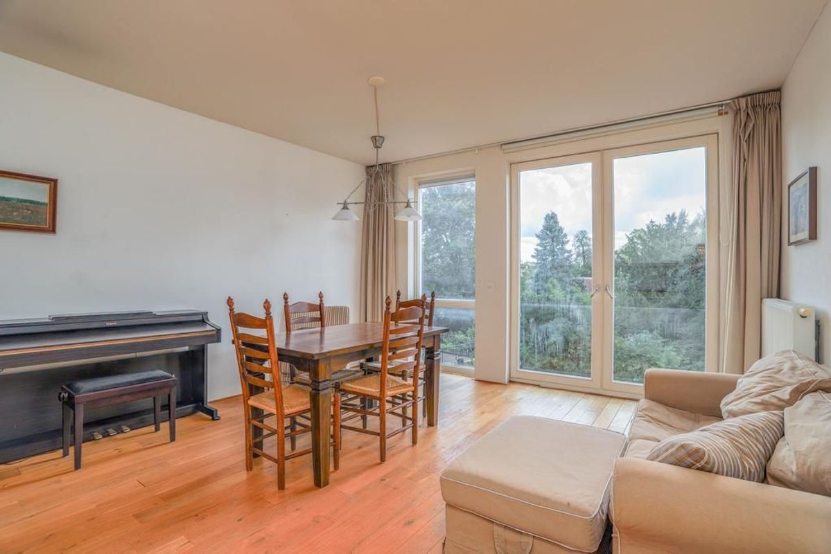 Biltstraat 35-E Photo Blur 3