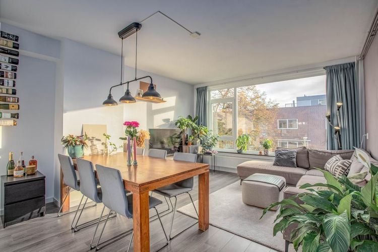 Barnsteenlaan 57-1 Photo 1