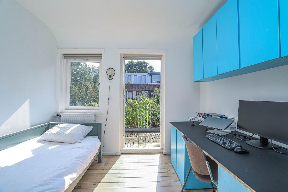 Barkasstraat 2 Photo Blur 25