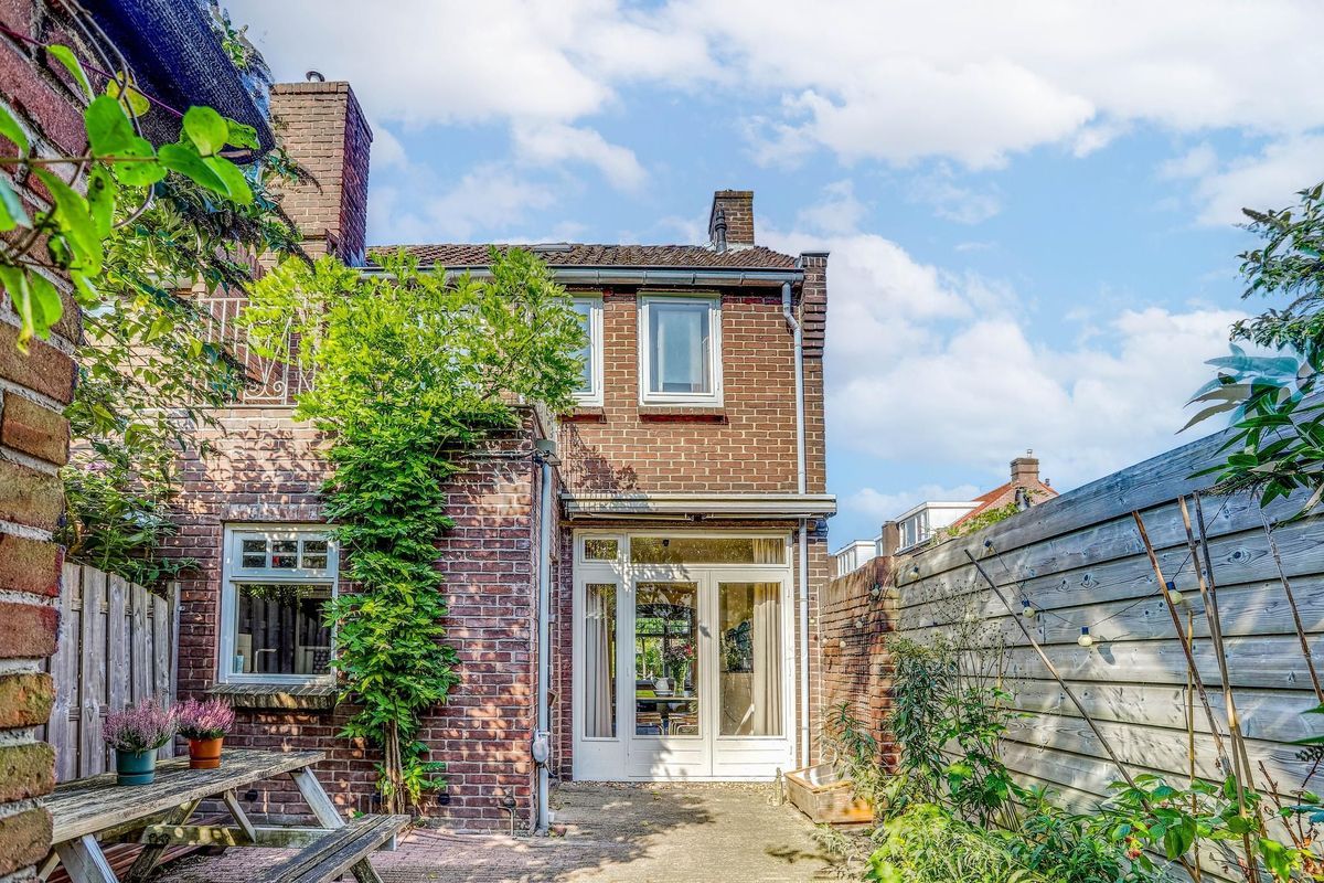 Barkasstraat 2 Photo Blur 35