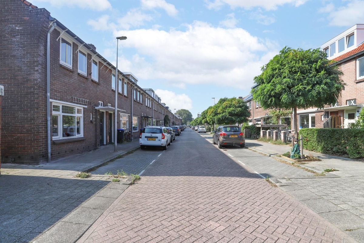 Barkasstraat 2 Photo Blur 40