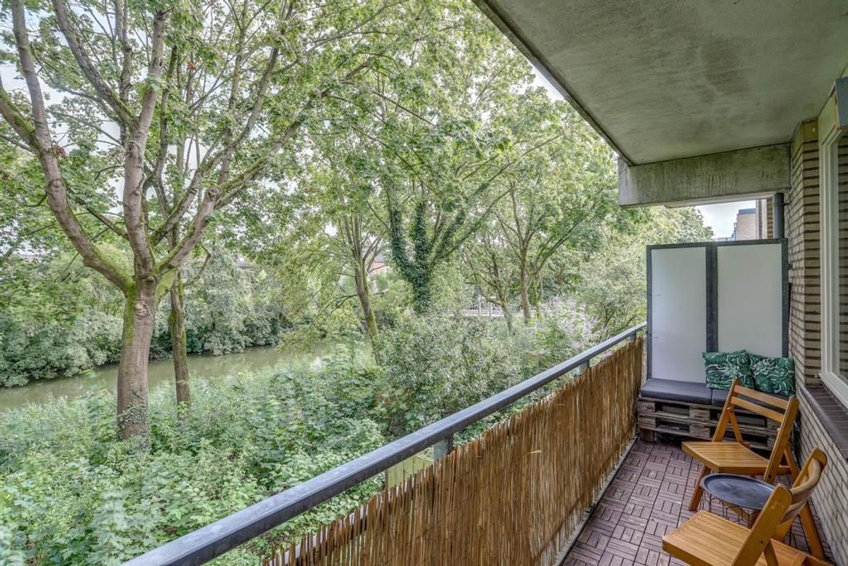 Jungfrau 24 Photo Blur 1