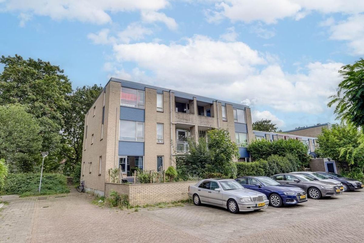 Jungfrau 24 Photo Blur 25