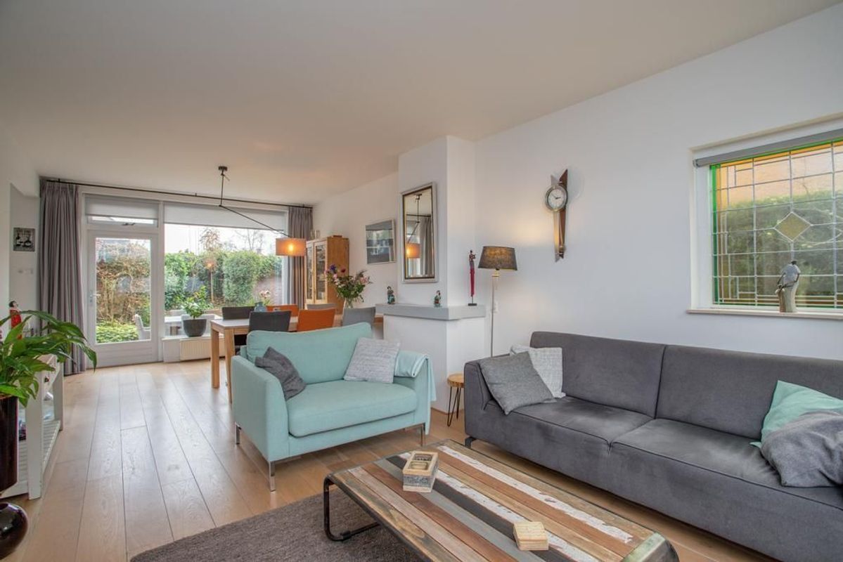 Leyenseweg 23 Photo Blur 3