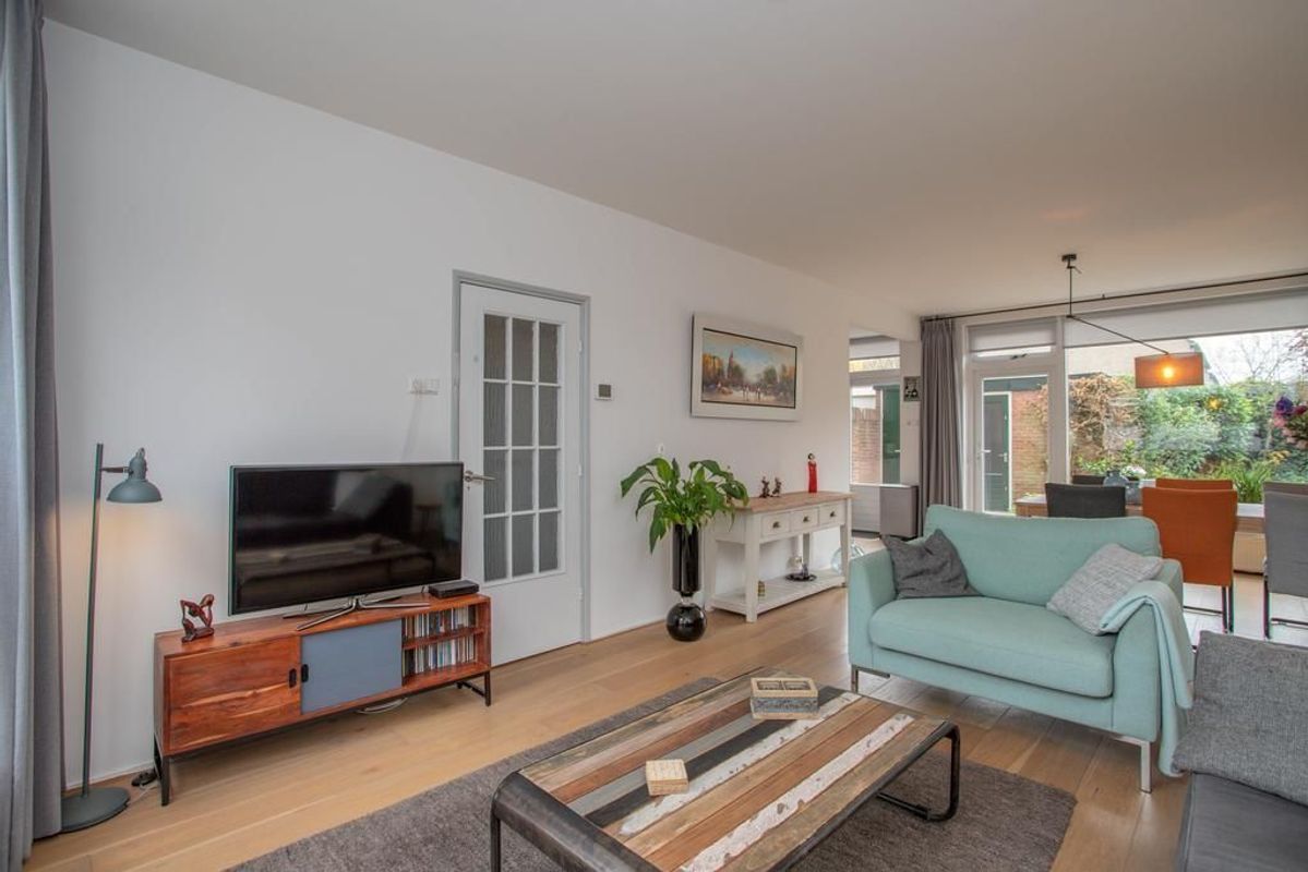 Leyenseweg 23 Photo Blur 5