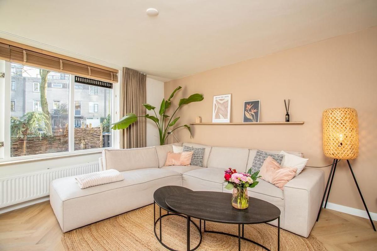 Atalantaberm 21 Photo Blur 4