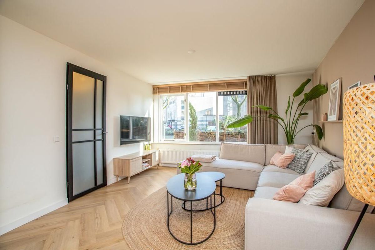 Atalantaberm 21 Photo Blur 5