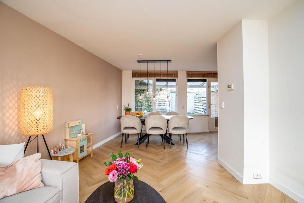 Atalantaberm 21 Photo Blur 7