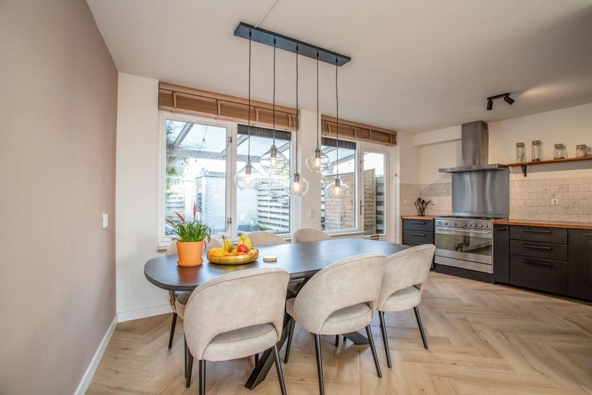 Atalantaberm 21 Photo Blur 8