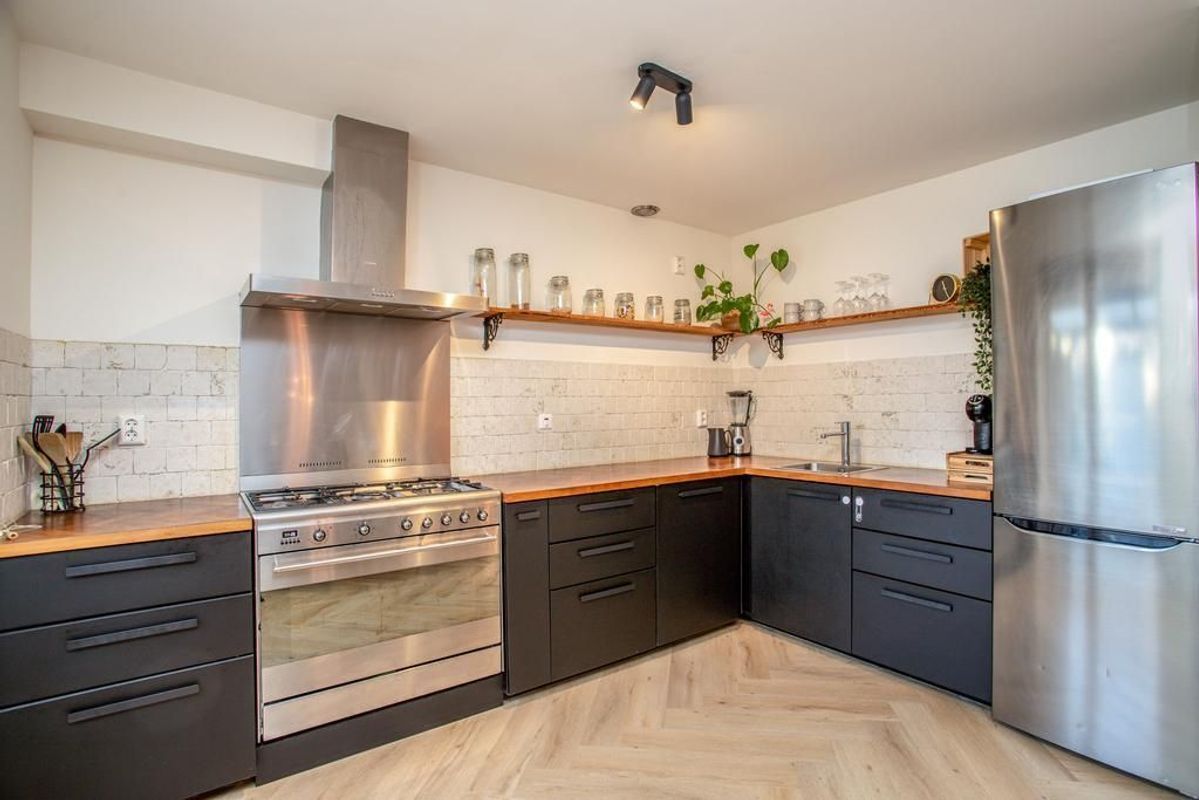 Atalantaberm 21 Photo Blur 10