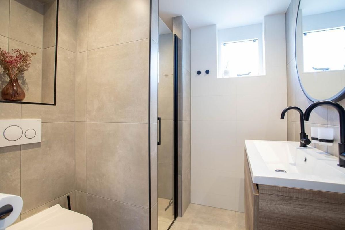 Atalantaberm 21 Photo Blur 20