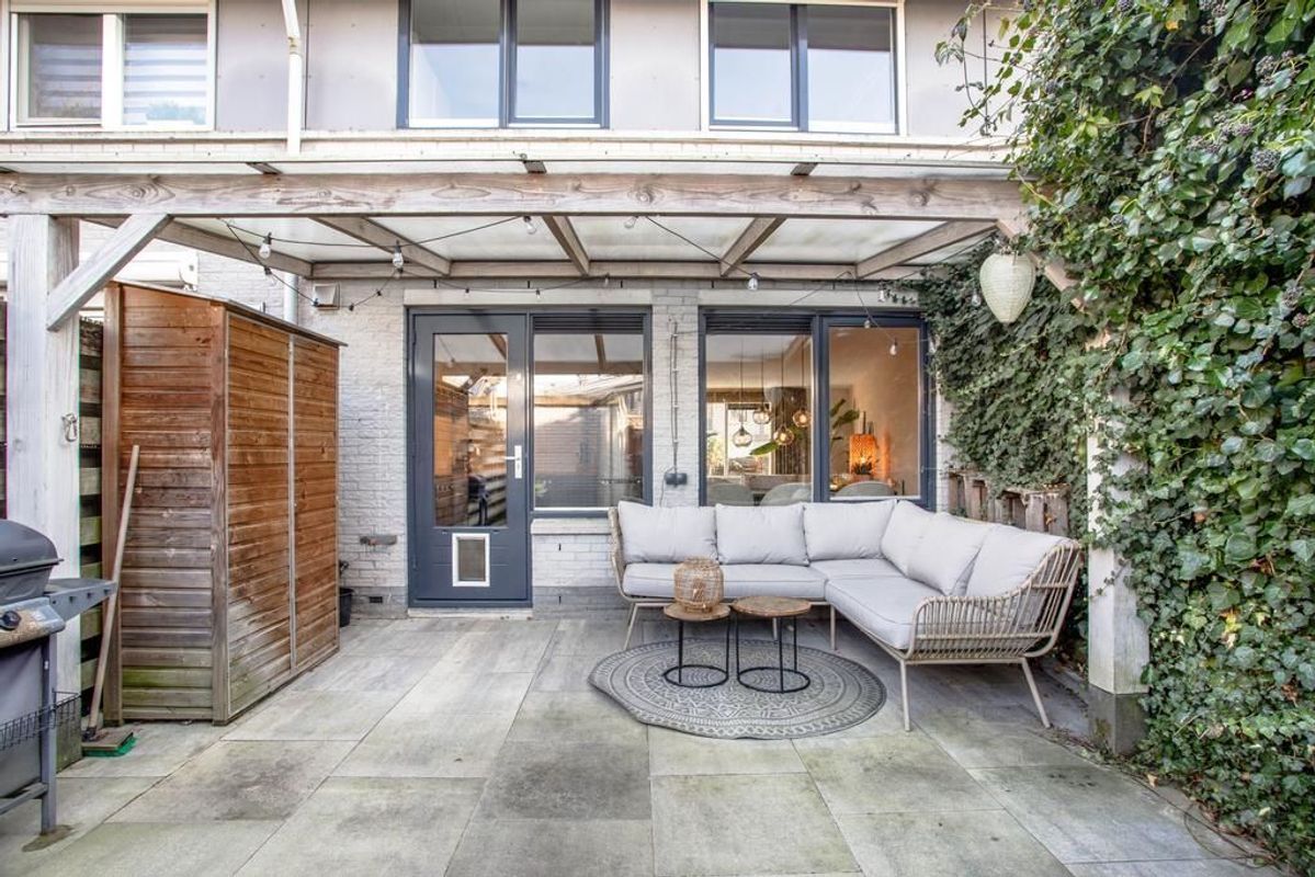 Atalantaberm 21 Photo Blur 29