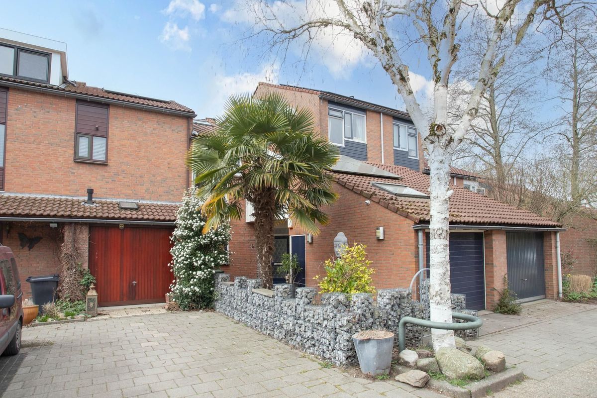 Graaf Walramhof 6 Photo Blur 0