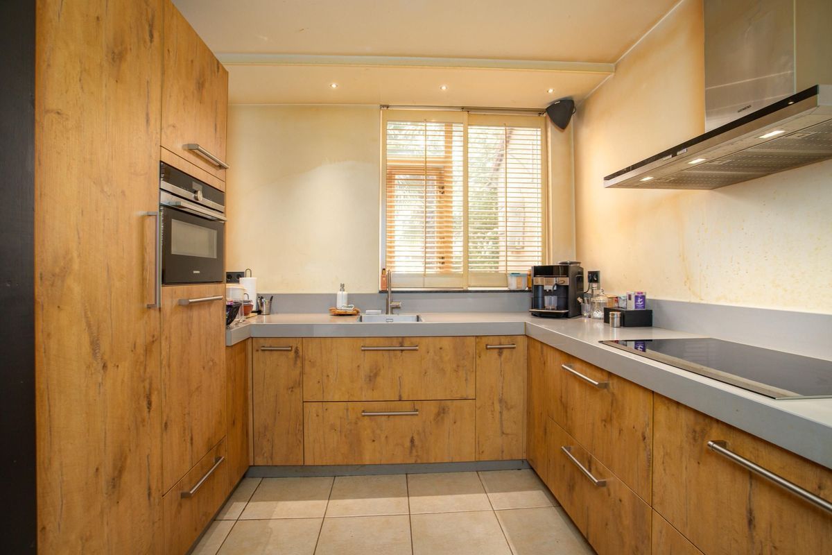 Graaf Walramhof 6 Photo Blur 8