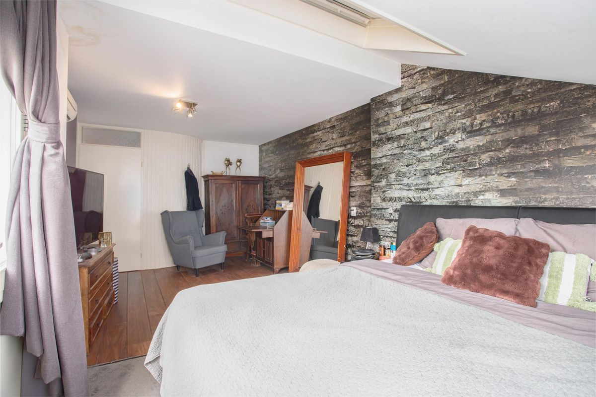 Graaf Walramhof 6 Photo Blur 13